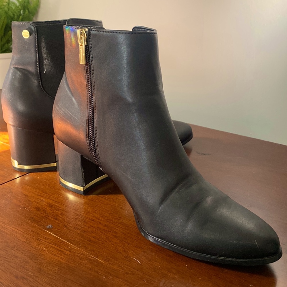 Iightly worn Calvin Klein ankle boots